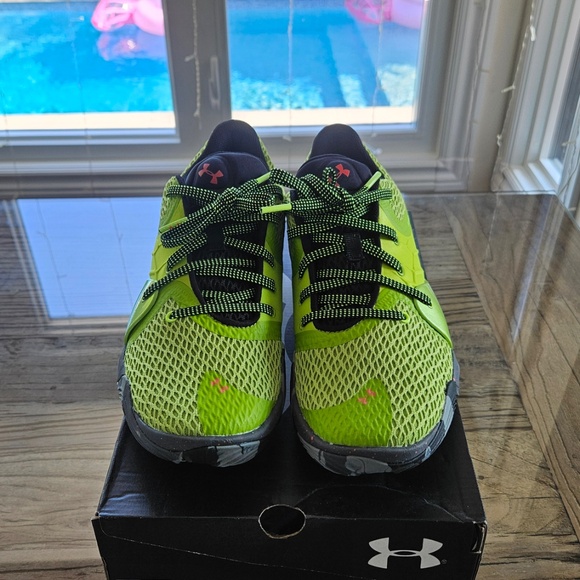 Under Armour Athletic Shoes - Picture 3 of 5